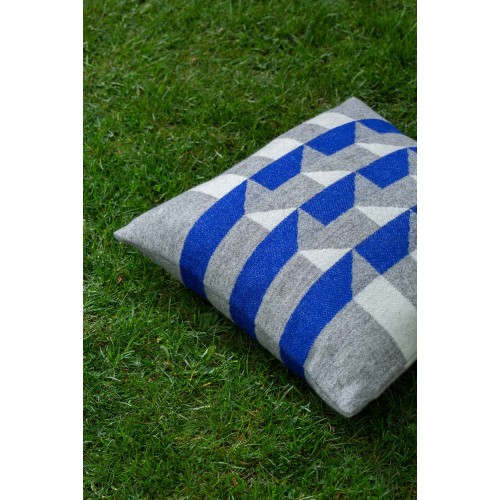 로로스 트위드 KVAM 쿠션 50x50 cm 블루 Røros Tweed KVAM Cushion 50x50 cm  Blue 08021