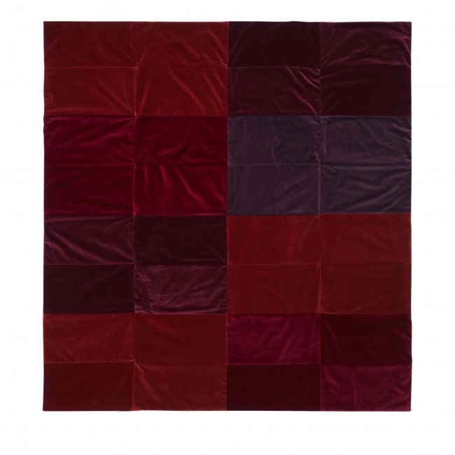 Tre Palma A Composition in Red Throw 16048