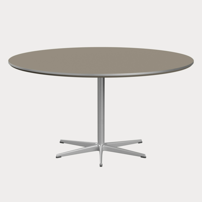 프리츠한센 서큘러 테이블 A826 (145cm) - 브라운 오타와 스페셜 라미네이트 새틴 알루미늄 엣지 실버 그레이 베이스 00956